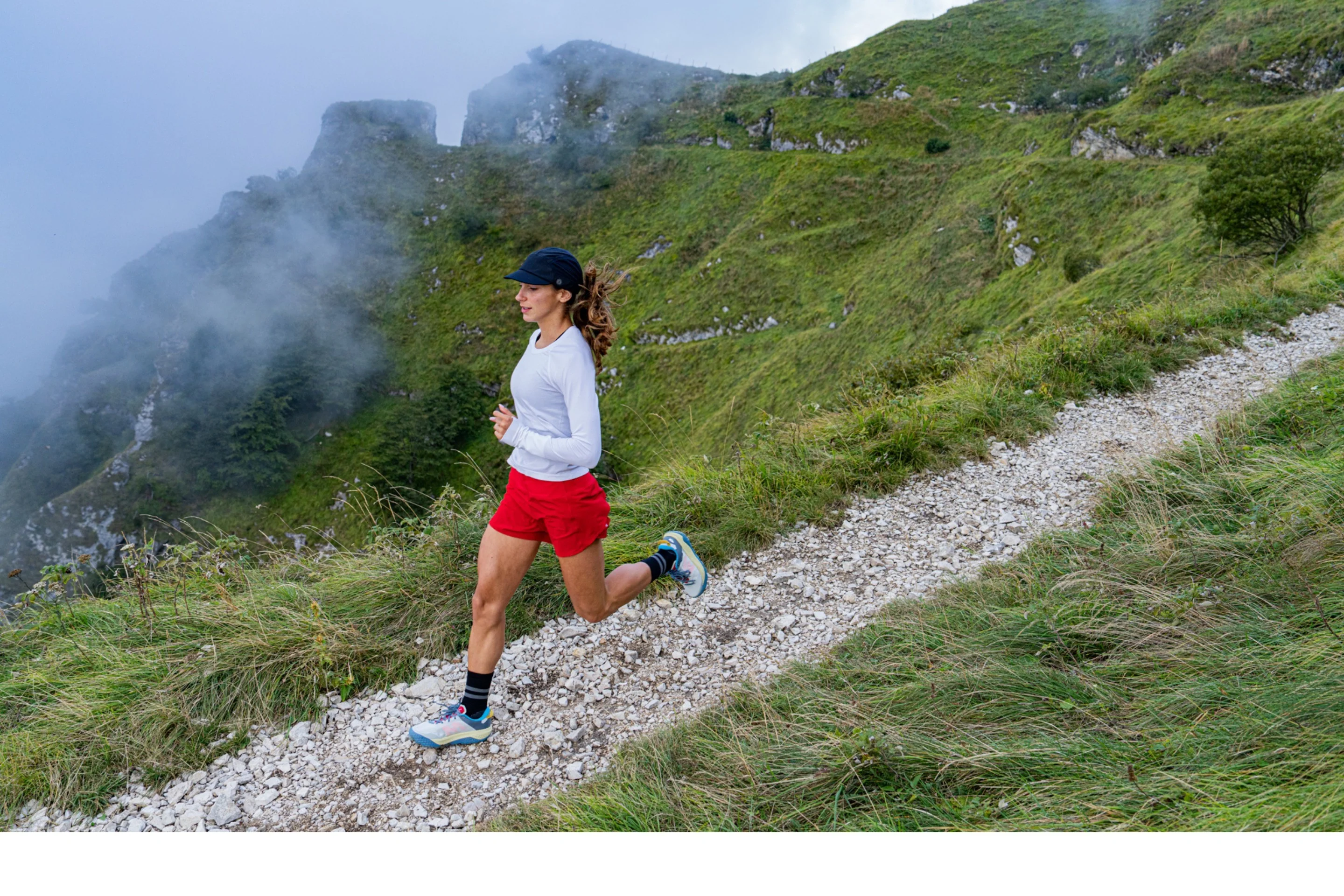 WOMEN'S IKONI TRAIL 1.0 - BARELY BLUE / HORIZON BLUE - Image 8